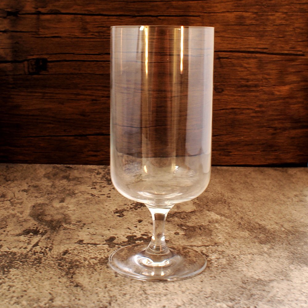 front view of straight sided stem beer glass