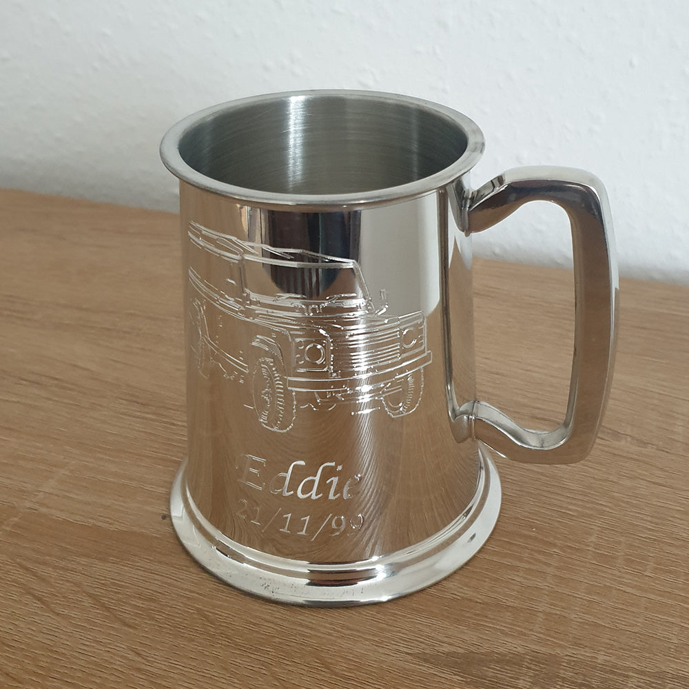 Land rover artwork engraved on a personalised pewter tankard