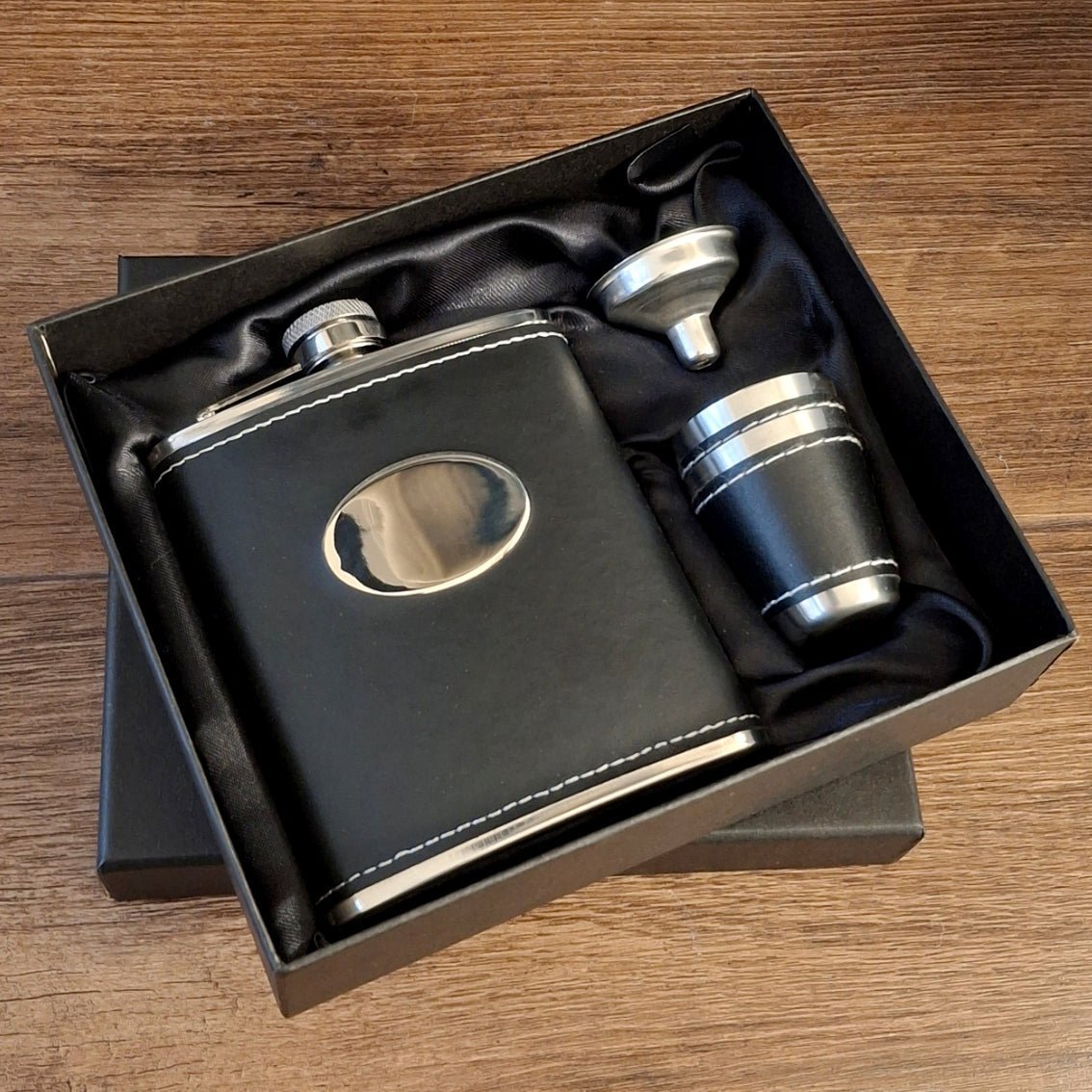 Personalised 7oz Leather Hip Flask and Cup Gift Set | Giftware Engraved
