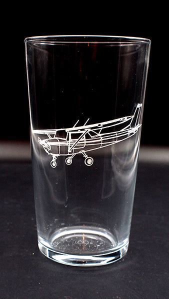 Cessna 152 aircraft design on a conical beer glass