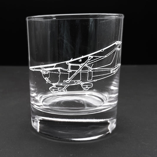 Classic Tumbler glass engraved with a Cessna 172 aircraft.
