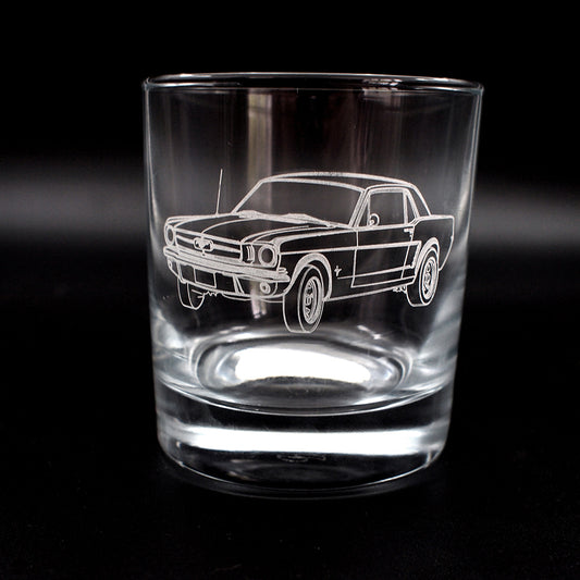 Glass tumbler engraved with a Mustang coupe car