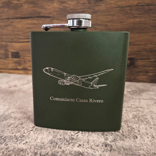 Boeing 787 dreamliner aircraft engrave on a personalised green hip flask