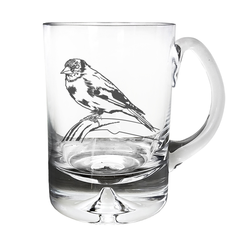 Golden Fitch Bird glass tankard – digital engraving mockup / engraving