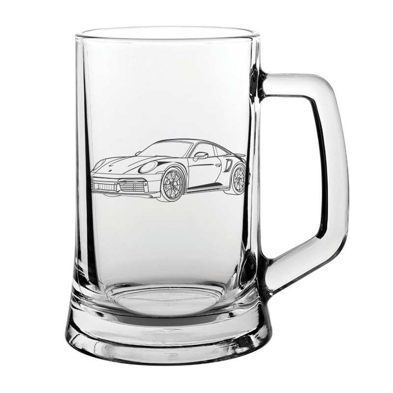 911 sports car glass tankard – digital engraving mockup / engraving
