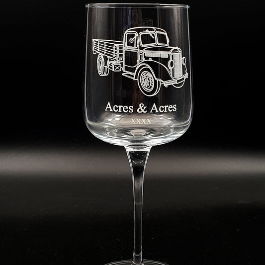 Vintage bedford truck engraved on an iconic wine glass